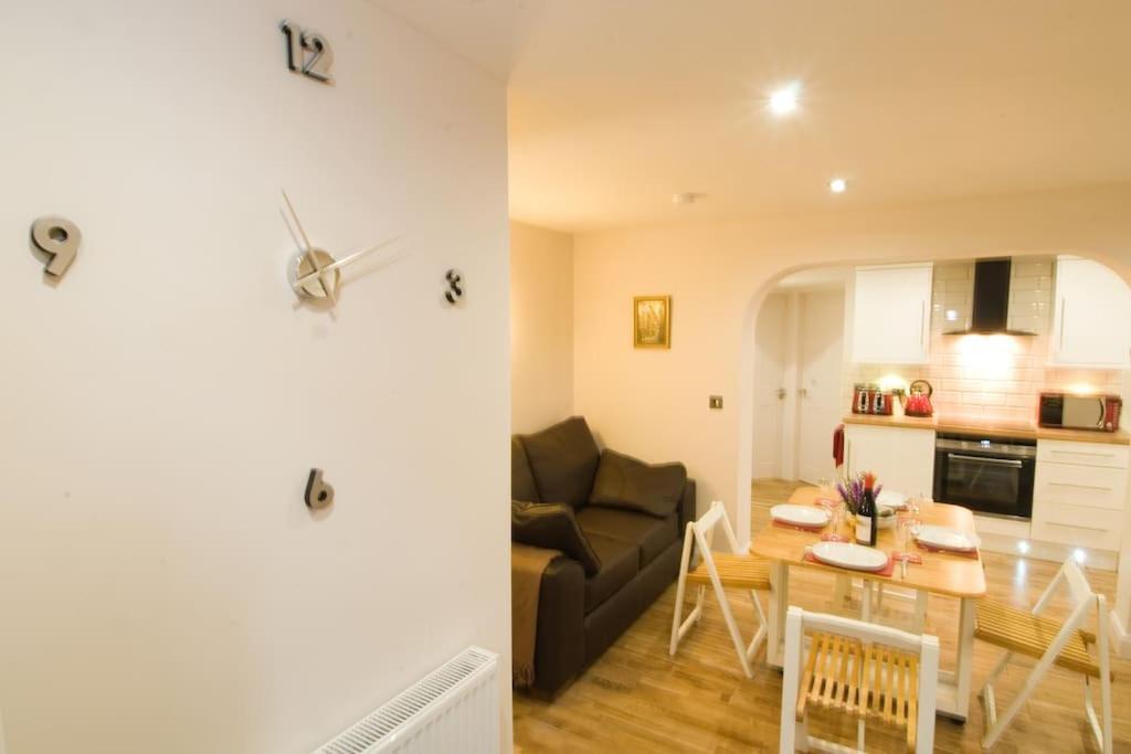 Gillygate Central Apartment York Exterior foto